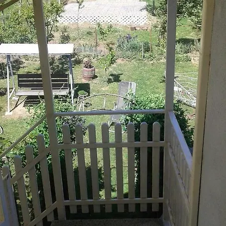 Szabo Apartmanhaz Kwatera prywatna